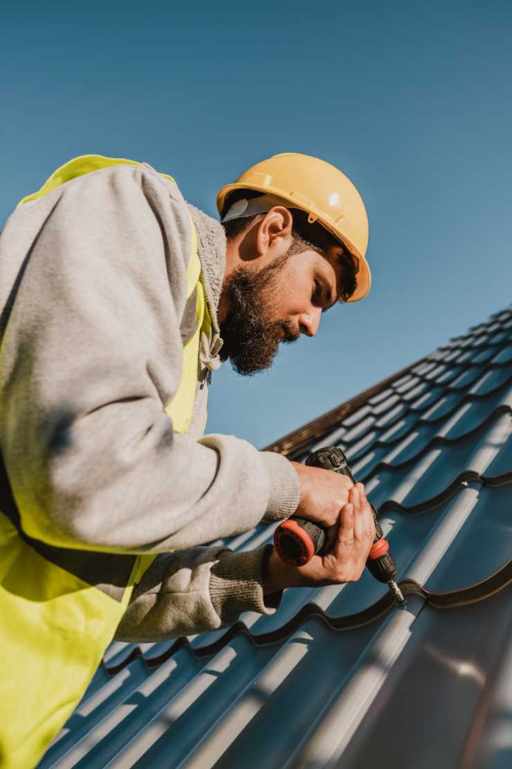 Buendia Construction roofing crew at work